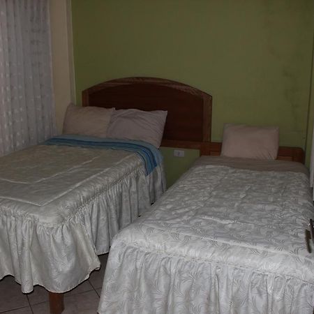 פונו Posada De Percybal Lago Inn מראה חיצוני תמונה