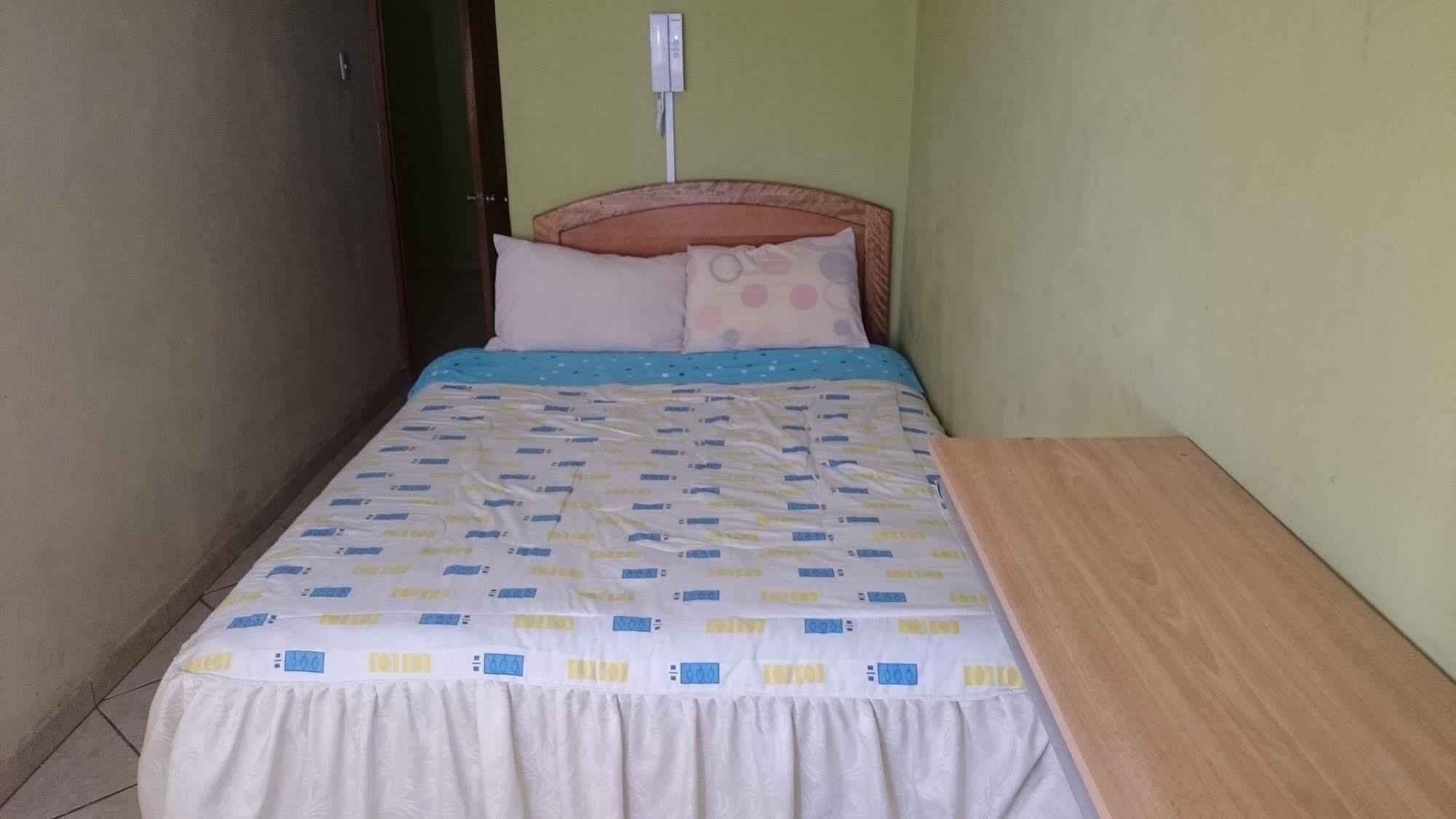 פונו Posada De Percybal Lago Inn מראה חיצוני תמונה